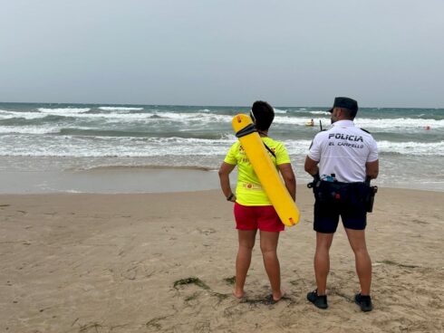 Nine swimmers are rescued by lifeguards on Spain’s Costa Blanca after ‘ignoring yellow and red flags’