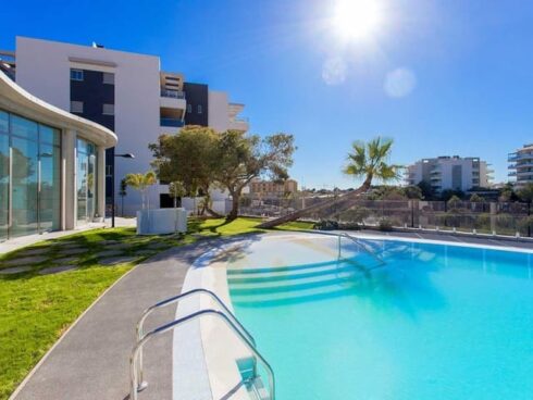 2 bedroom Apartment for sale in Orihuela Costa with pool - € 268