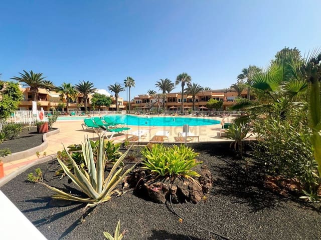 1 bedroom Apartment for sale in Corralejo with pool - € 165