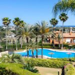 2 bedroom Penthouse for sale in Benahavis with pool - € 495