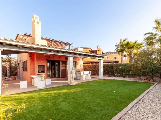 3 bedroom Villa for sale in Desert Springs with pool - € 240