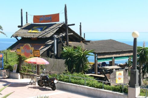 Estepona's iconic Blue Dolphin chiringuito is demolished