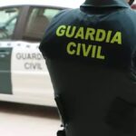 British expat is shot in the ribs and knee while arriving home with his wife in southern Spain