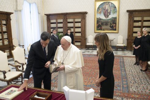 Spain's Pedro Sanchez to meet with the Pope to discuss peace efforts in the Middle East