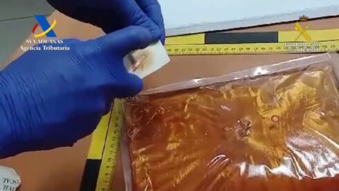 Watch: Spanish cops intercept new 'Rosin Hash' drug being sent from the US to the Costa del Sol