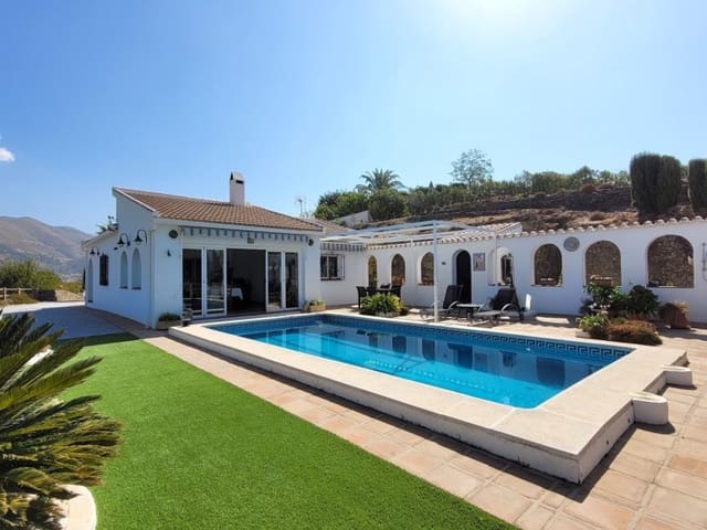 3 bedroom Villa for sale in Competa with pool - € 395