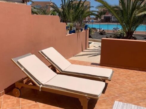 2 bedroom Semi-detached Villa for sale in Corralejo - € 225