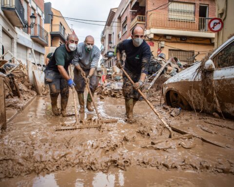 Spain's government blames climate change for Valencia flood disaster and criticises region 'for not knowing how to respond'