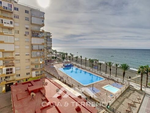 2 bedroom Apartment for sale in Algarrobo Costa with pool - € 275