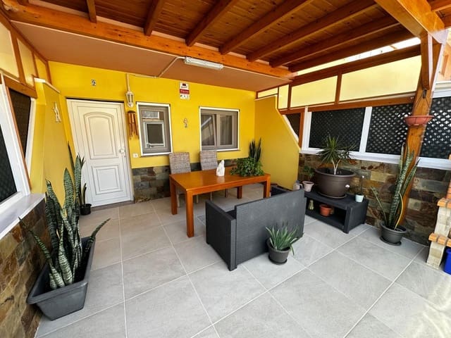 3 bedroom Semi-detached Villa for sale in El Matorral - € 199