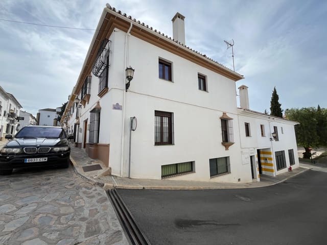 4 bedroom Townhouse for sale in Ronda - € 245