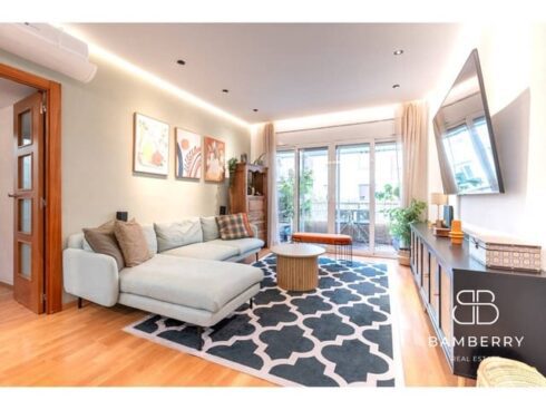 3 bedroom Flat for sale in Barcelona city - € 595