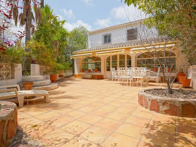 3 bedroom Villa for sale in Javea / Xabia - € 575