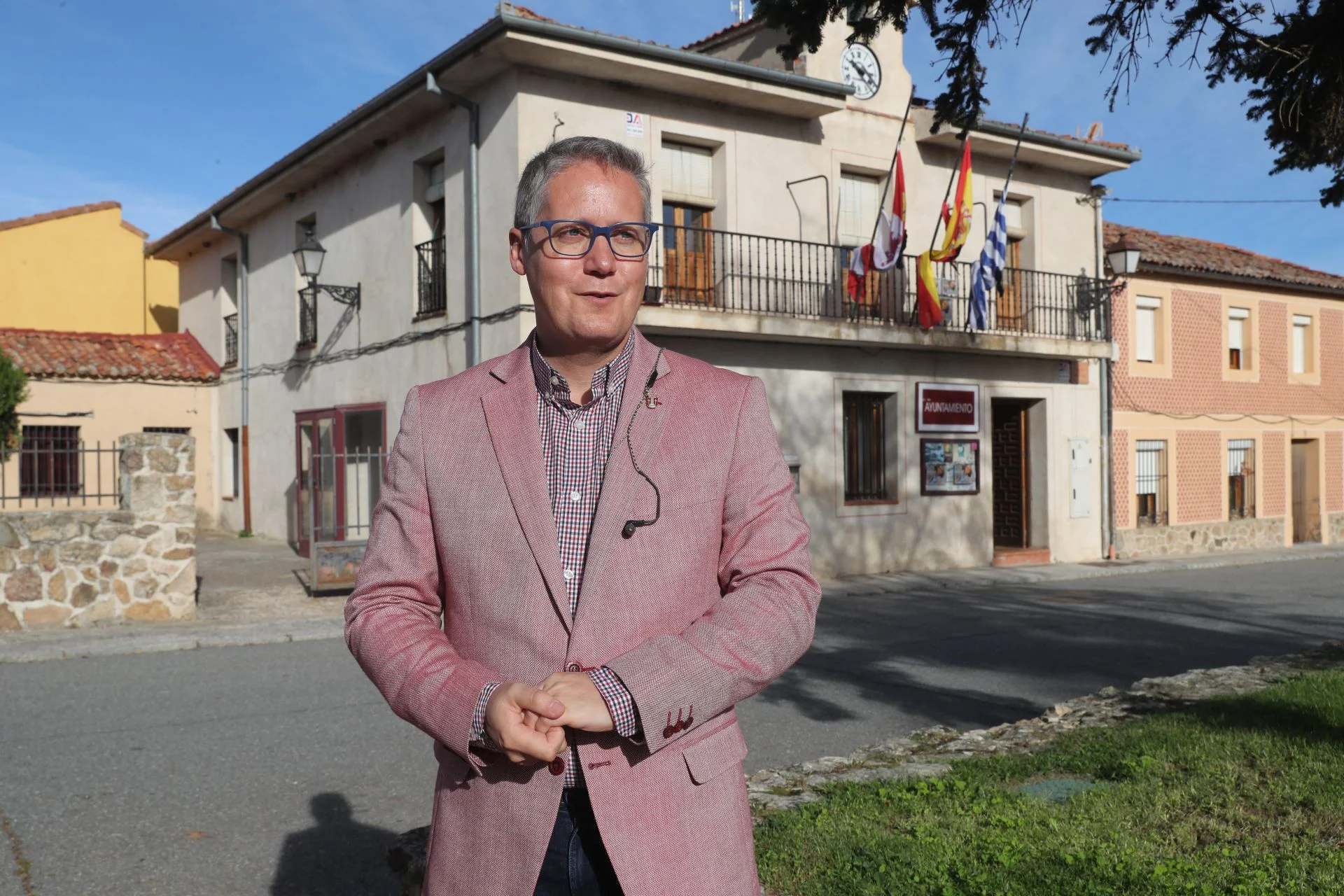 Town mayor banned from from receiving Holy Communion at church in Spain because he's gay and in a relationship