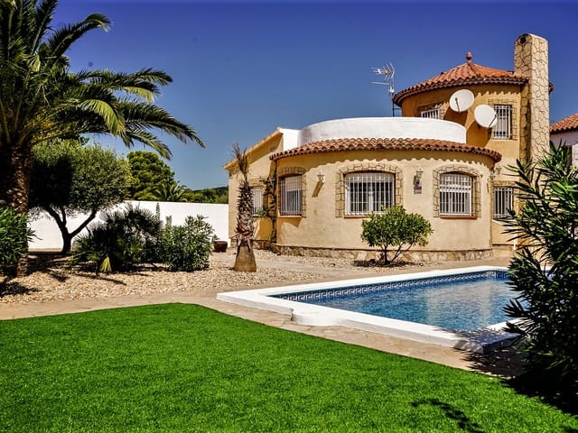 3 bedroom Townhouse for sale in L'Ametlla de Mar with pool - € 285