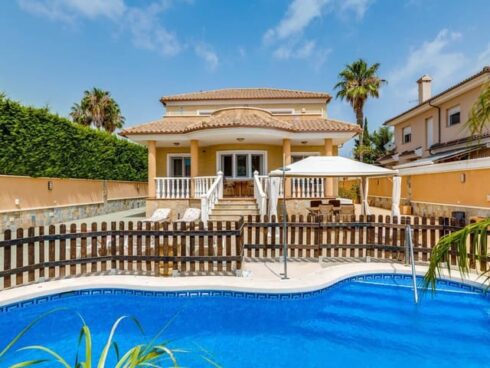 4 bedroom Villa for sale in San Javier - € 510