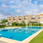 2 bedroom Apartment for sale in Torrevieja with pool garage - € 249