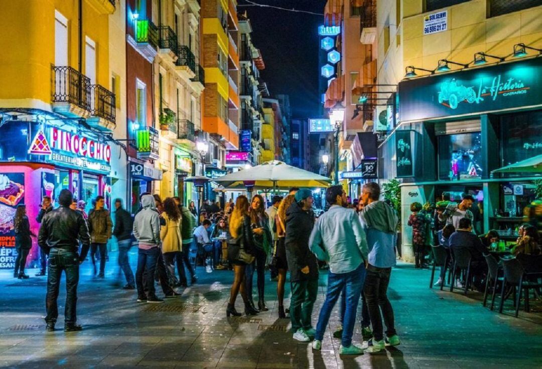 Alicante cracks down on tourism as it closes nightclubs and removes HALF of all bar terraces in 'saturated' areas