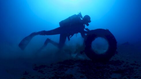 Rubbish clear up off Benidorm coast results in specialist divers removing a 300 kilo trawler net and dozens of tyres