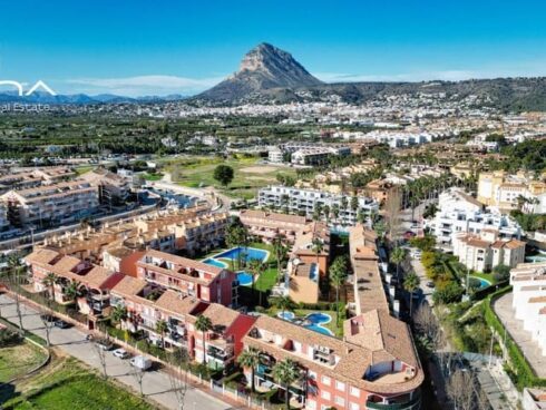 3 bedroom Apartment for sale in Arenal with pool - € 480