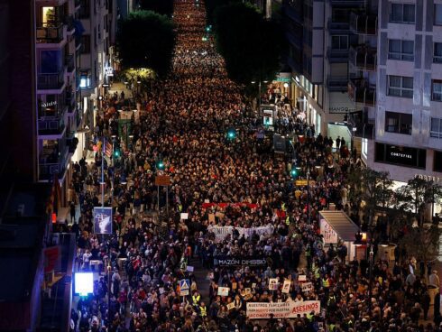 30,000 people demand Carlos Mazon resignation in latest Valencia protest over flood disaster response and lack of warning