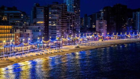 Iconic Benidorm promenade to finish replacing its lights and fittings by early 2026