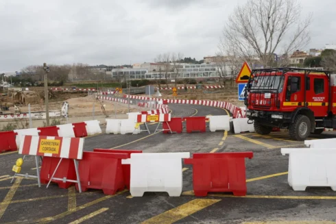 Roads and schools closed as heavy rain lashes across Valencia