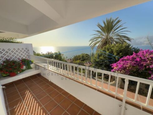 2 bedroom Apartment for sale in La Herradura - € 390