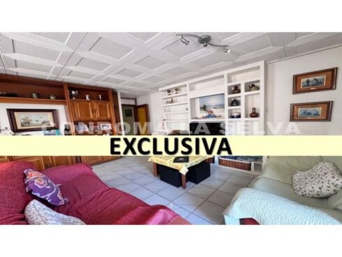 3 bedroom Flat for sale in Blanes - € 245